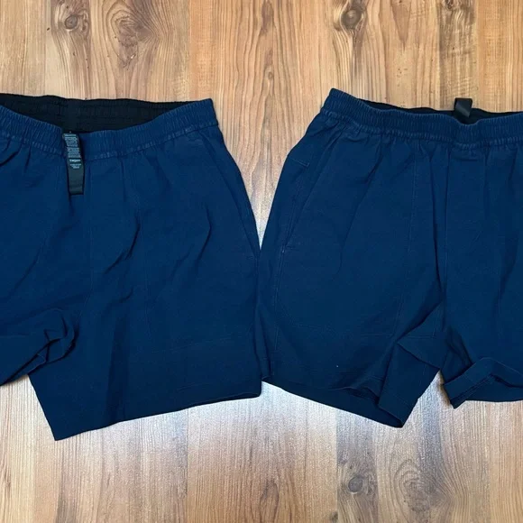 Bowline Short 5"
Stretch Cotton VersaTwill- True Navy - Picture 4 of 5